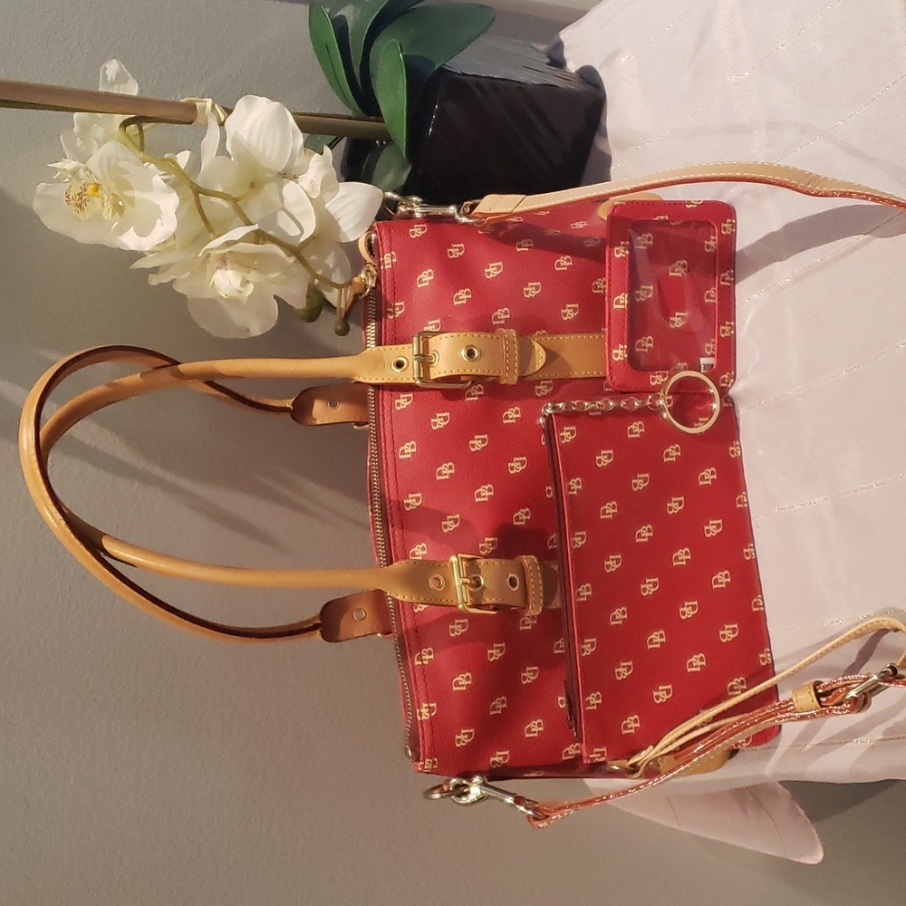 ❣️💫MARK DOWN💫❣️Dooney & Bourke Bag